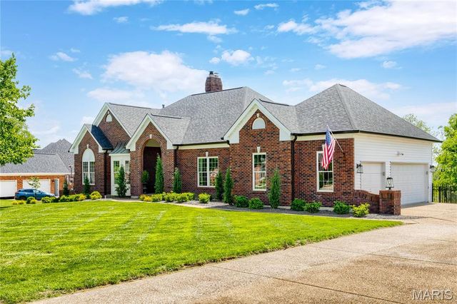 5335 Lancelot Drive, Weldon Spring, MO 63304
