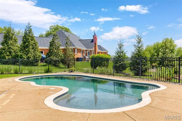 5335 Lancelot Drive, Weldon Spring, MO 63304