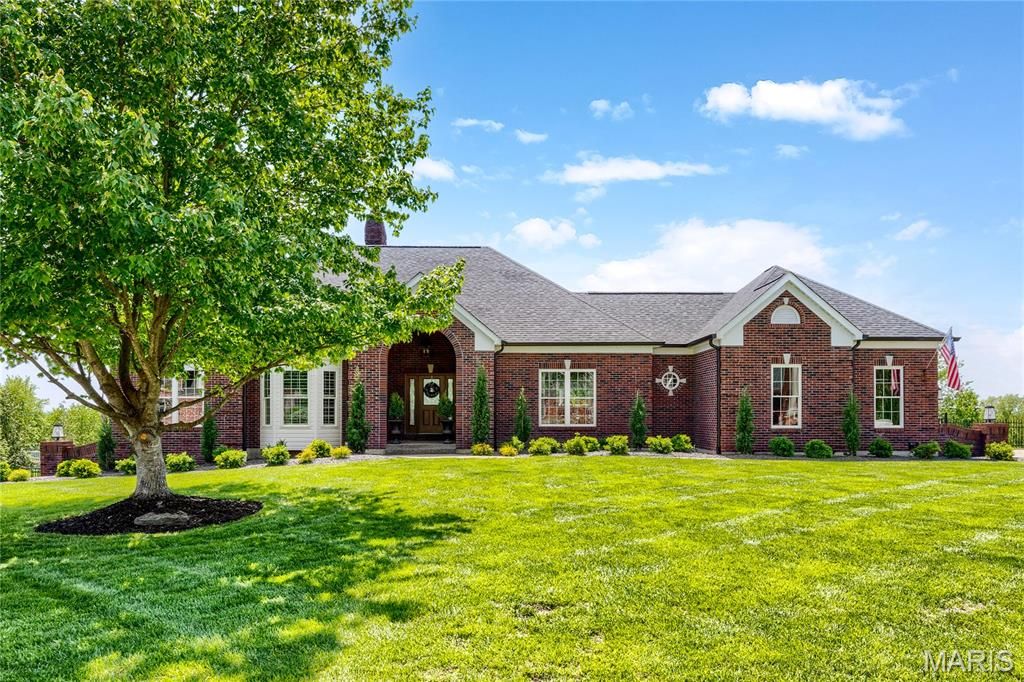 5335 Lancelot Drive, Weldon Spring, MO 63304