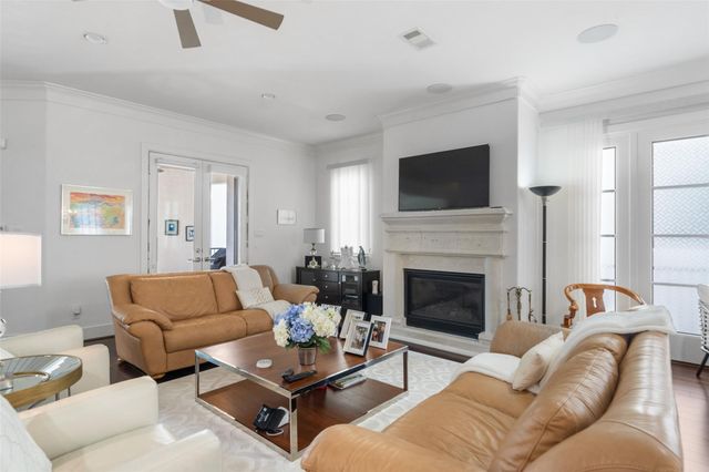 18 Secluded Trail, The Woodlands, TX 77380