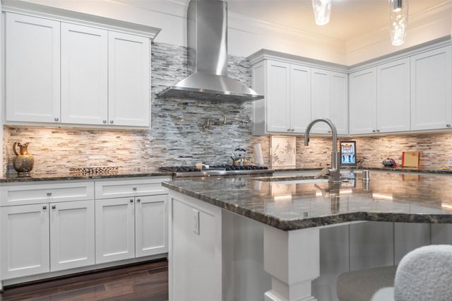 18 Secluded Trail, The Woodlands, TX 77380