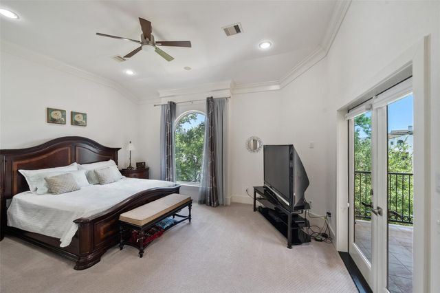 18 Secluded Trail, The Woodlands, TX 77380