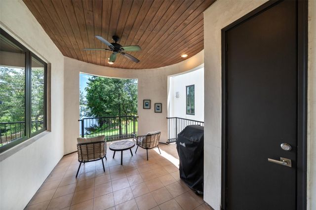 18 Secluded Trail, The Woodlands, TX 77380