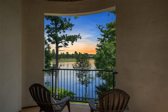 18 Secluded Trail, The Woodlands, TX 77380