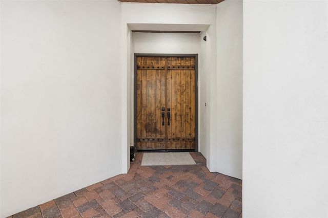 18 Secluded Trail, The Woodlands, TX 77380