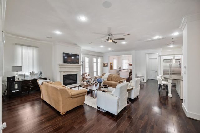 18 Secluded Trail, The Woodlands, TX 77380