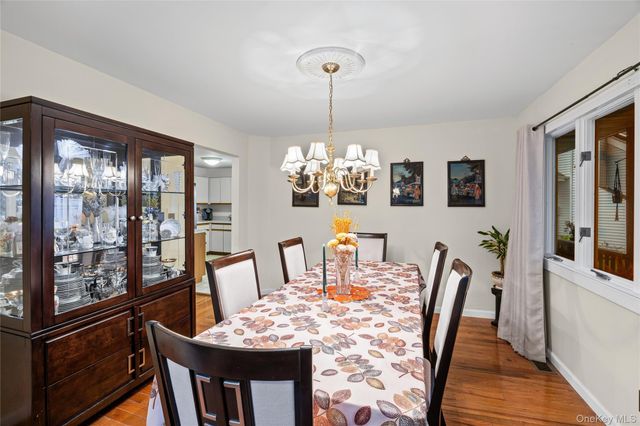 2 Windsor Court, Amityville, NY 11701