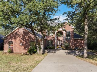 1512 Valley Creek Road, Denton, TX 76205