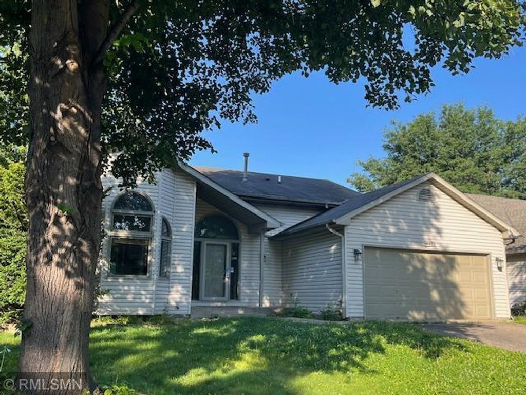 14825 Haven Drive, Apple Valley, MN 55124