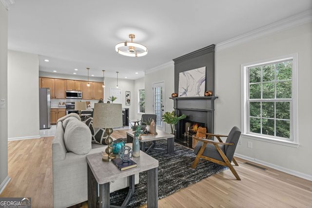 625 Kingsport Drive, Roswell, GA 30076