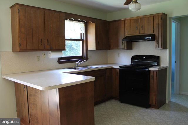 1641 STEVENS ST, East Petersburg, PA 17520
