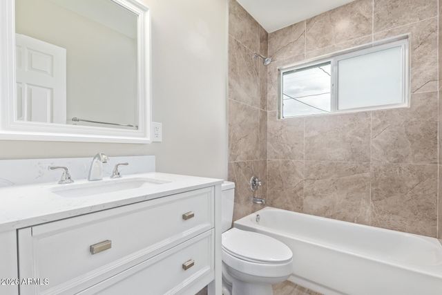 2136 W Village Drive, Phoenix, AZ 85023