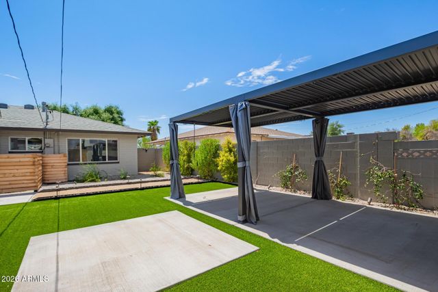 2136 W Village Drive, Phoenix, AZ 85023
