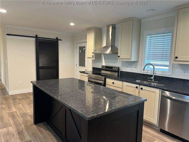 343 Hawthorne Lane, Point Pleasant, WV 25550