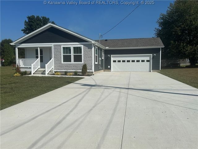 343 Hawthorne Lane, Point Pleasant, WV 25550