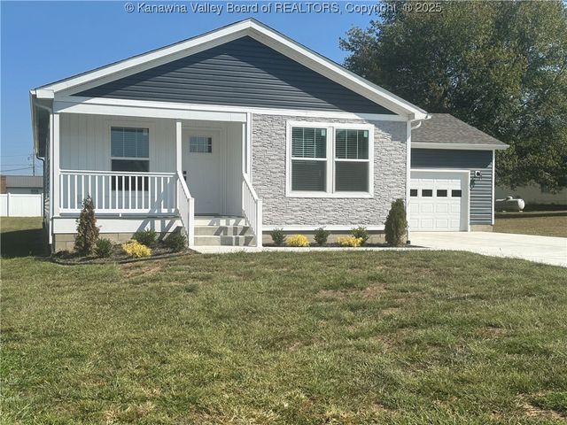 343 Hawthorne Lane, Point Pleasant, WV 25550