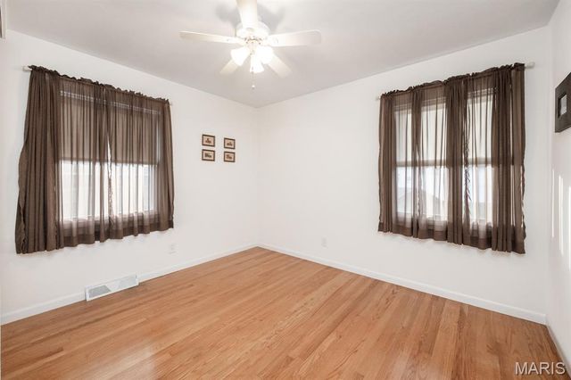 27 Coachlight Drive, Mascoutah, IL 62258