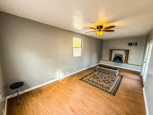 4713 Gibson Boulevard SE, Albuquerque, NM 87108