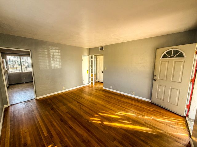 4713 Gibson Boulevard SE, Albuquerque, NM 87108