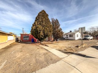 4713 Gibson Boulevard SE, Albuquerque, NM 87108