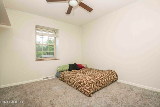 2030 Cedar Circle, Lenoir City, TN 37772