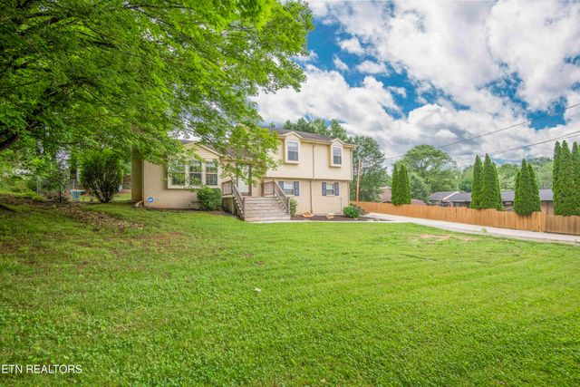 2030 Cedar Circle, Lenoir City, TN 37772