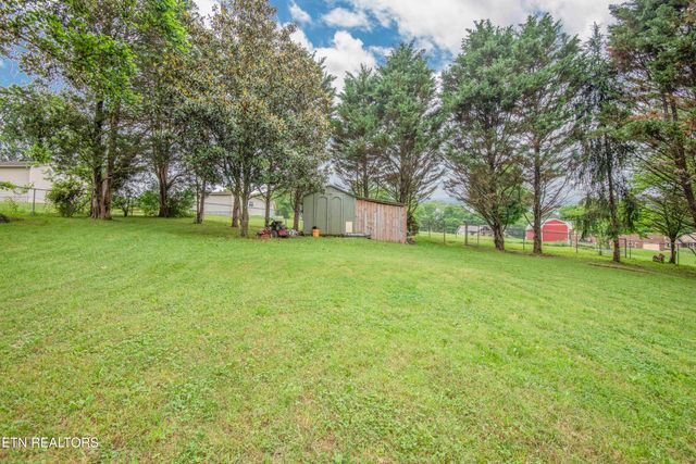 2030 Cedar Circle, Lenoir City, TN 37772