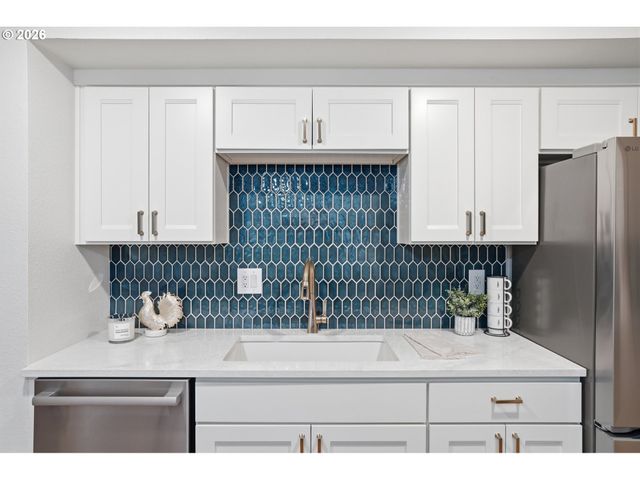 3807 Ne 45TH St, Vancouver, WA 98661