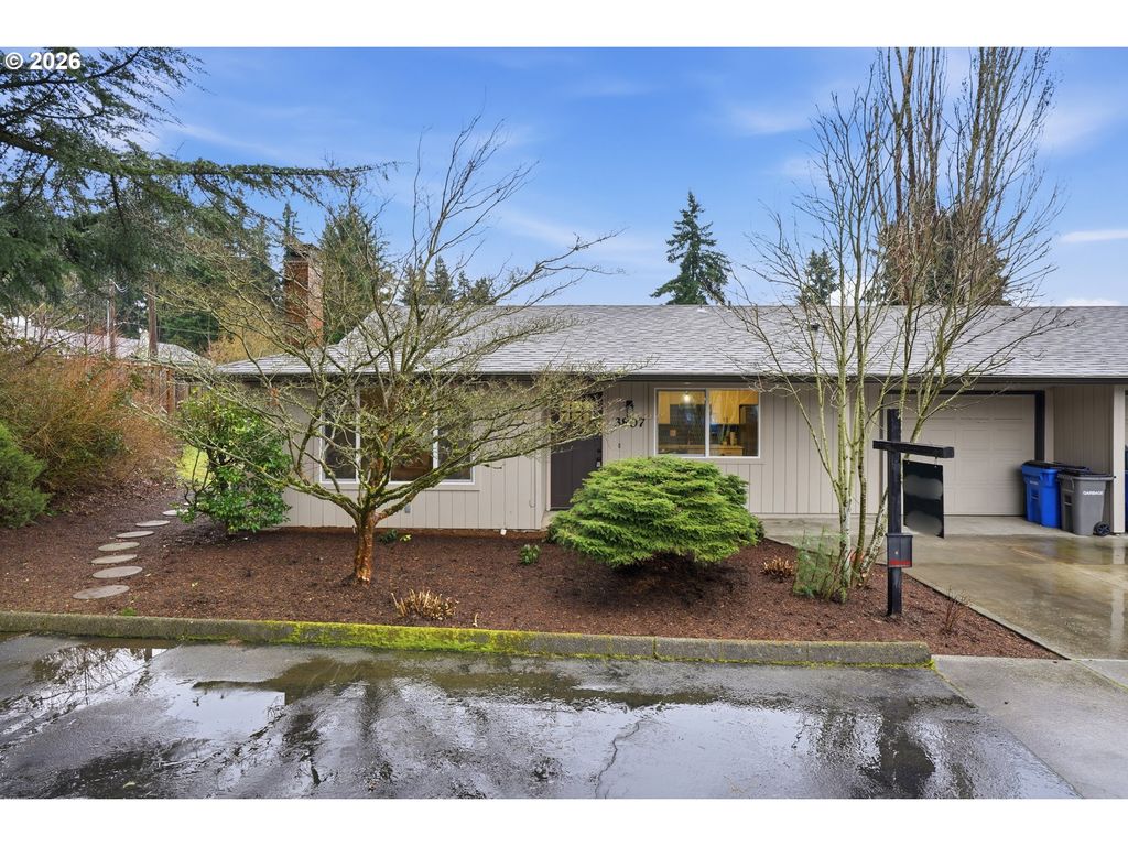 3807 Ne 45TH St, Vancouver, WA 98661
