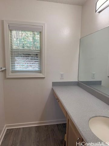 99-766 Holoai Street, Aiea, HI 96701