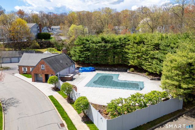 85 Gate Ridge Road 85, Fairfield, CT 06825