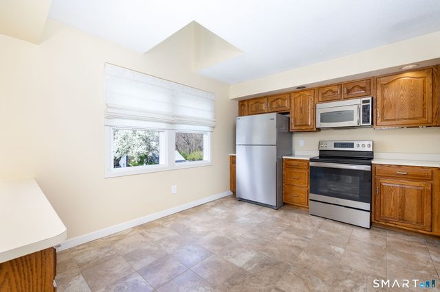 85 Gate Ridge Road 85, Fairfield, CT 06825