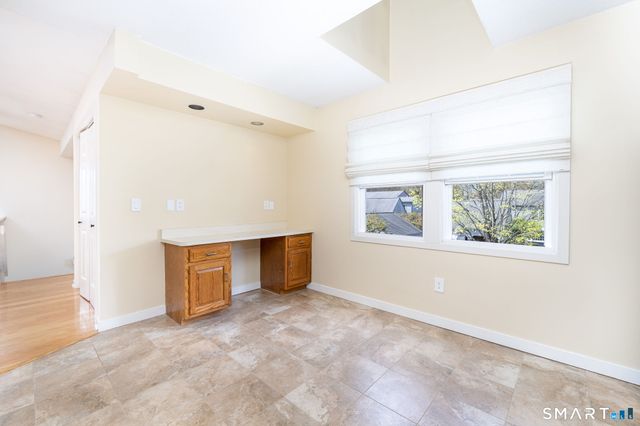 85 Gate Ridge Road 85, Fairfield, CT 06825