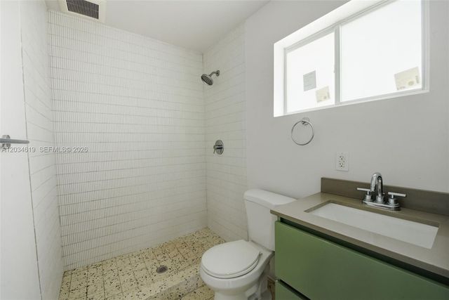 127 NW 74th Street 4, Miami, FL 33150