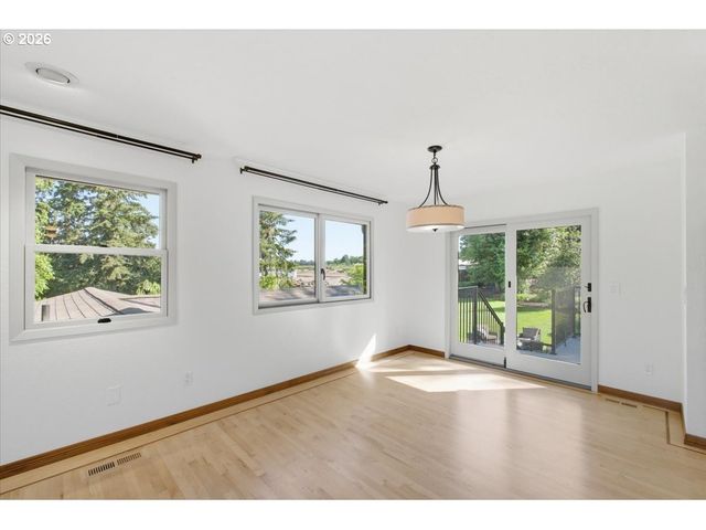 24752 Ne PRAIRIE VIEW Dr, Aurora, OR 97002
