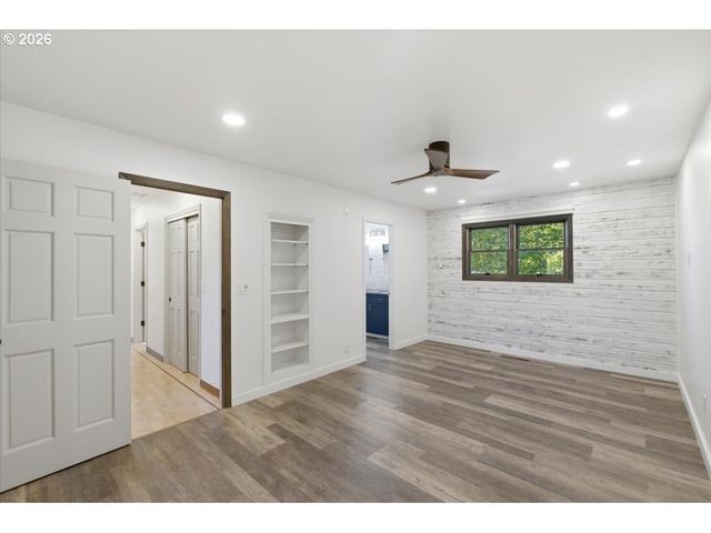 24752 Ne PRAIRIE VIEW Dr, Aurora, OR 97002