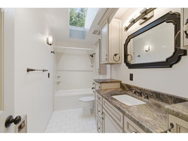 24752 Ne PRAIRIE VIEW Dr, Aurora, OR 97002