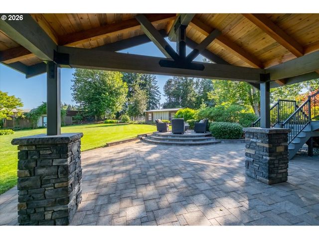 24752 Ne PRAIRIE VIEW Dr, Aurora, OR 97002