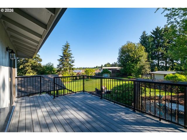 24752 Ne PRAIRIE VIEW Dr, Aurora, OR 97002
