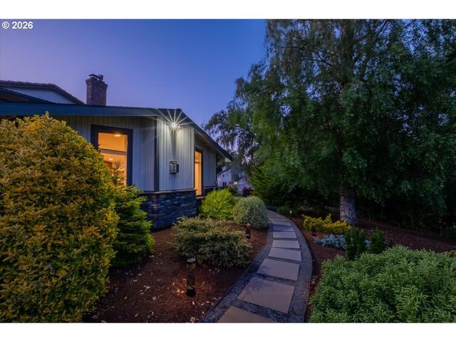 24752 Ne PRAIRIE VIEW Dr, Aurora, OR 97002