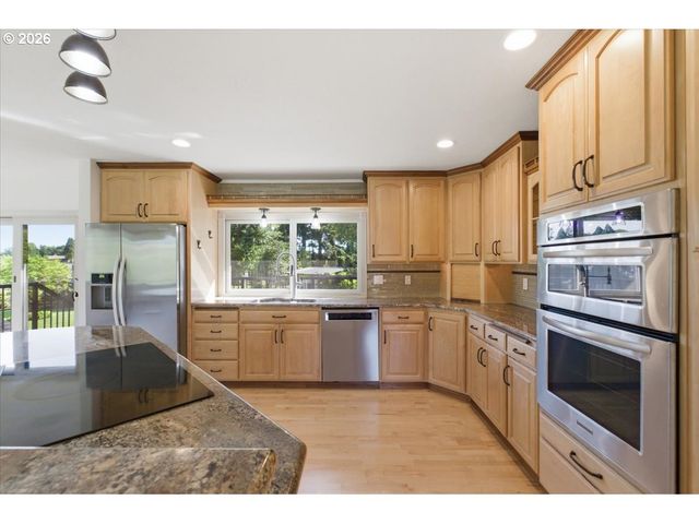 24752 Ne PRAIRIE VIEW Dr, Aurora, OR 97002