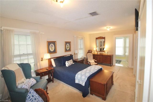 710 Sunset Drive, High Point, NC 27262