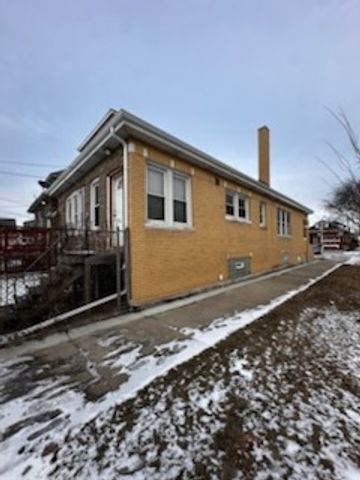 7156 S Artesian Avenue, Chicago, IL 60629