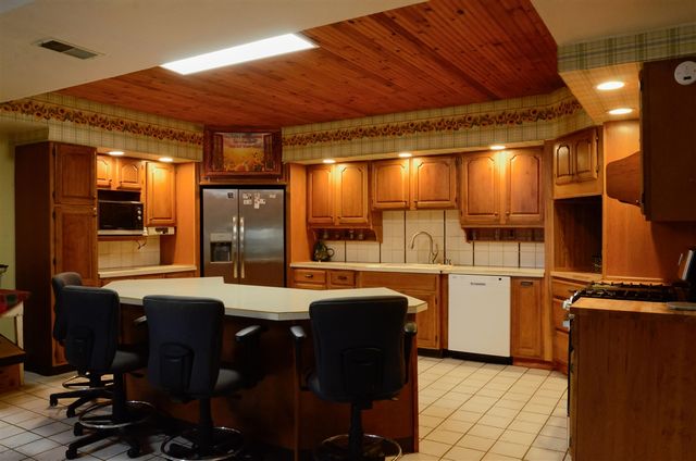 520 E Groat Road, Dowling, MI 49050