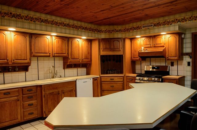 520 E Groat Road, Dowling, MI 49050