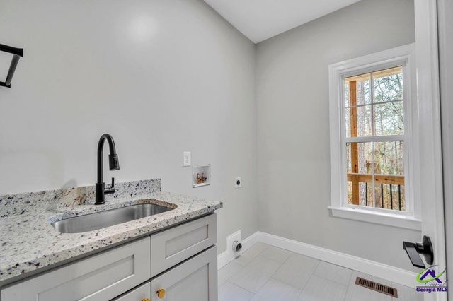 312 Hickory Glen, Centerville, GA 31028
