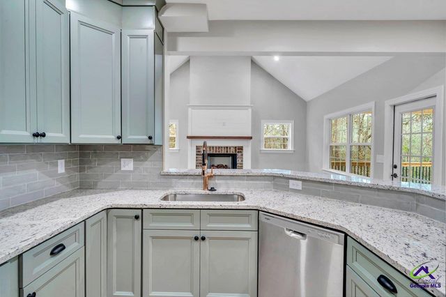 312 Hickory Glen, Centerville, GA 31028