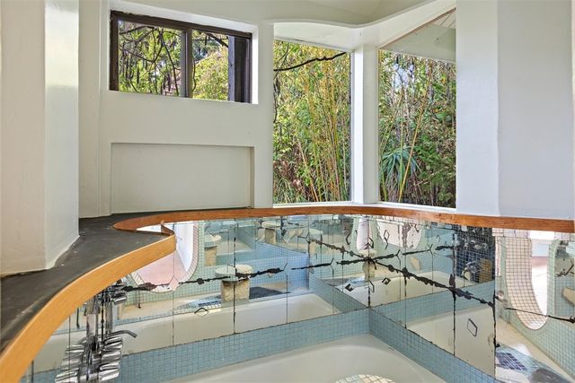 2415 Blake St, Berkeley, CA 94704