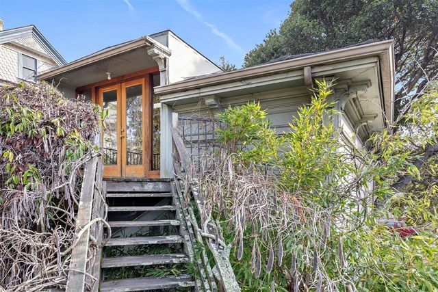 2415 Blake St, Berkeley, CA 94704