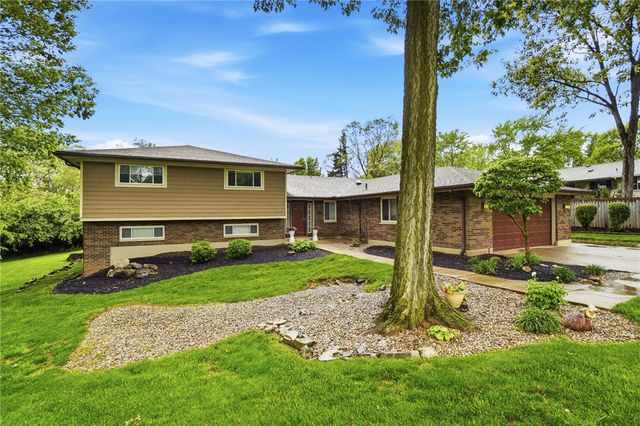 7715 Park Creek Drive, Centerville, OH 45459